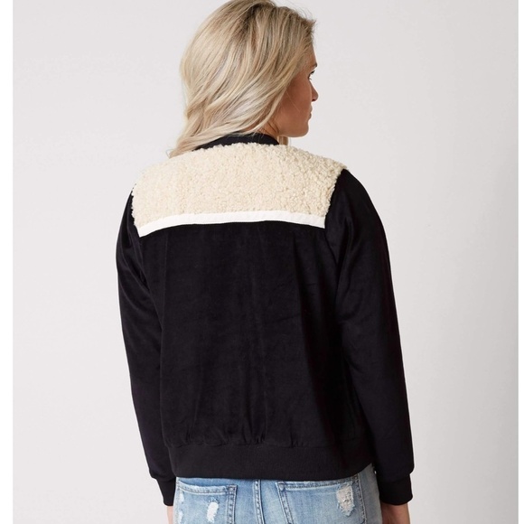 Gimmicks Black Sherpa Women’s Velour Snap Bomber Jacket (S) - Picture 2 of 10